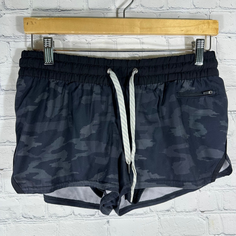 Vuori Clementine Running Shorts Womens Medium Black‎ Camo Athletic Gym Workout